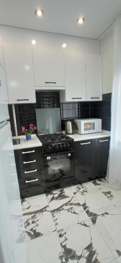 Жд Вокзал И Авто 1 Кв Евро Apartment นิปโปร ภายนอก รูปภาพ